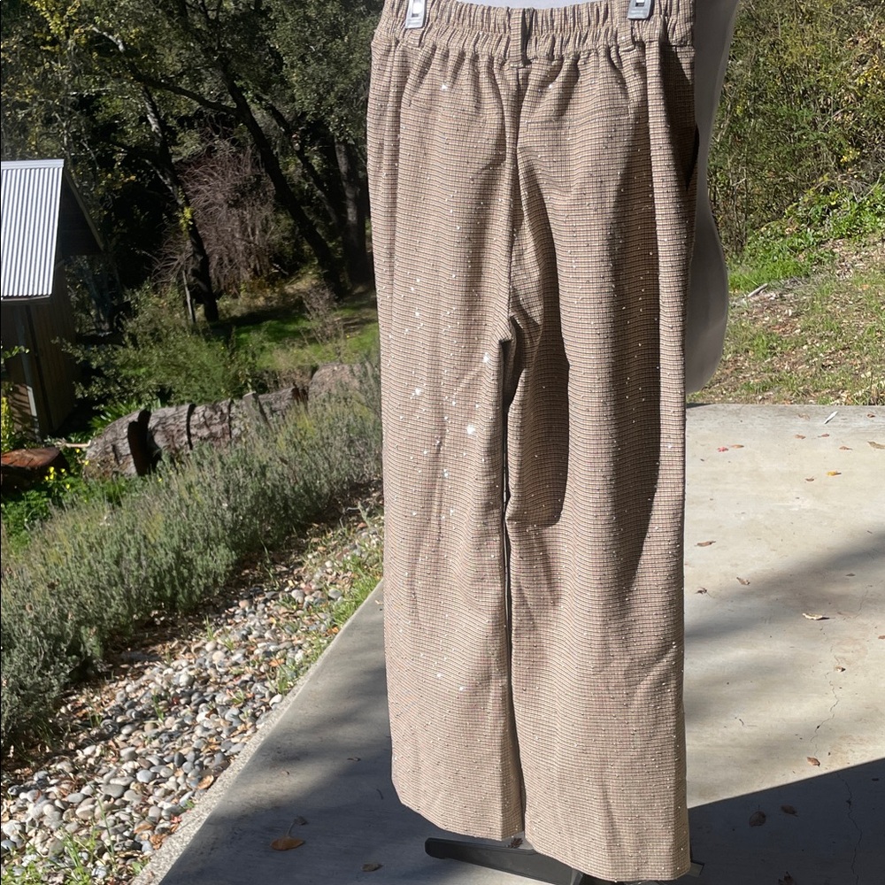 Houndstooth Brown Wide-Leg Trousers with Gold sequins and thread - Picture 4 of 8